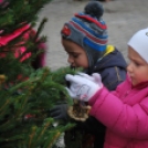 Karácsonyfát díszítettek az óvodások (Fotó: Nagy Mária)