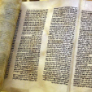 Zsidó kéziratok és szertartási tárgyak – a jeruzsálemi Israel Museum kiállítása (Fotó: Stipkovits Veronika)