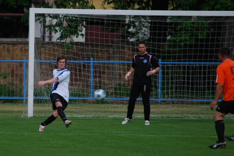 MTE 1904 B - DUNASZENTPÁL (7:1)  Gratulálunk!  (Fotózta: Nagy Mária)