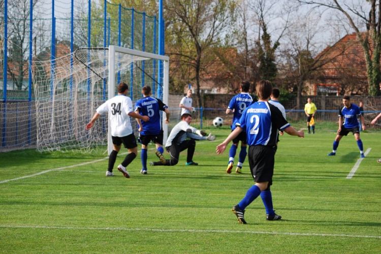 MTE 1904 - GYŐRSZENTIVÁN Kupameccs  (3:0) Gratulálunk!  (Fotózta: Nagy Mária)