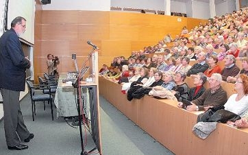 Nyugdíjas egyetem, előadás a tejről