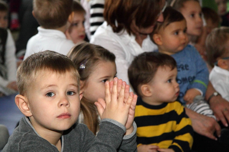 Színház a Pillangó Óvoda és Mini Bölcsődében