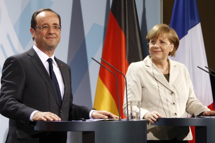 Merkel és Hollande november 25-én Párizsban egyeztet a terrorellenes küzdelemről