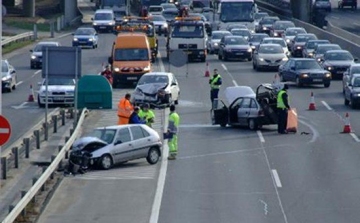 Baleset miatt teljes útzár a 82. számú főúton