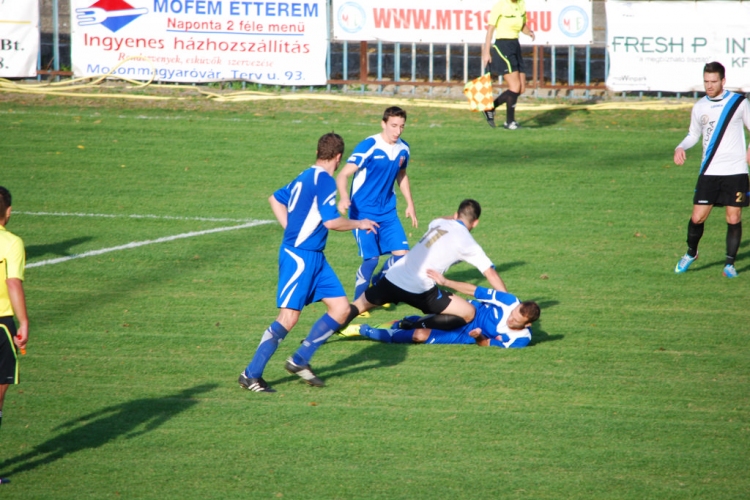 Futura Mosonmagyaróvár - Körmendi Fc (3:1) Gratulálunk! (Fotó: Nagy Mária)