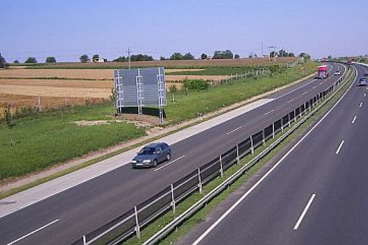 A forgalommal szemben haladt egy autó az M1-es autópályán