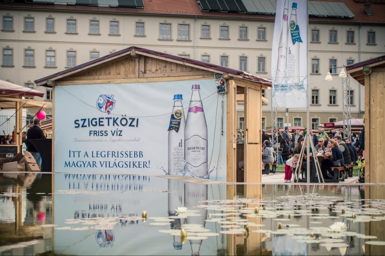 A világ legjobb vizei között a Szigetközi Friss Víz  „Panta Aqua the Water” terméke