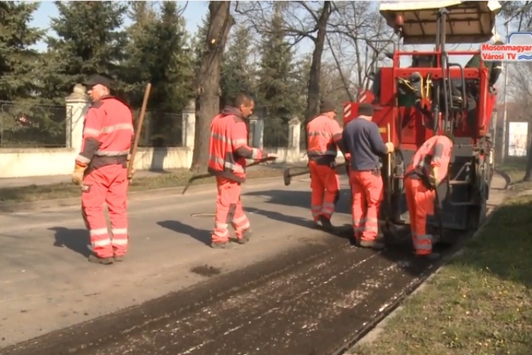 Lezárták a Szent Imre utcát