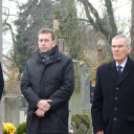 Dr. Sattler János halálának 70. évforulója alkalmából megtartott megemlékező koszorúzás